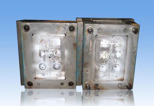 深圳塑膠模具廠，塑料模具零配件的熱處理工藝介紹